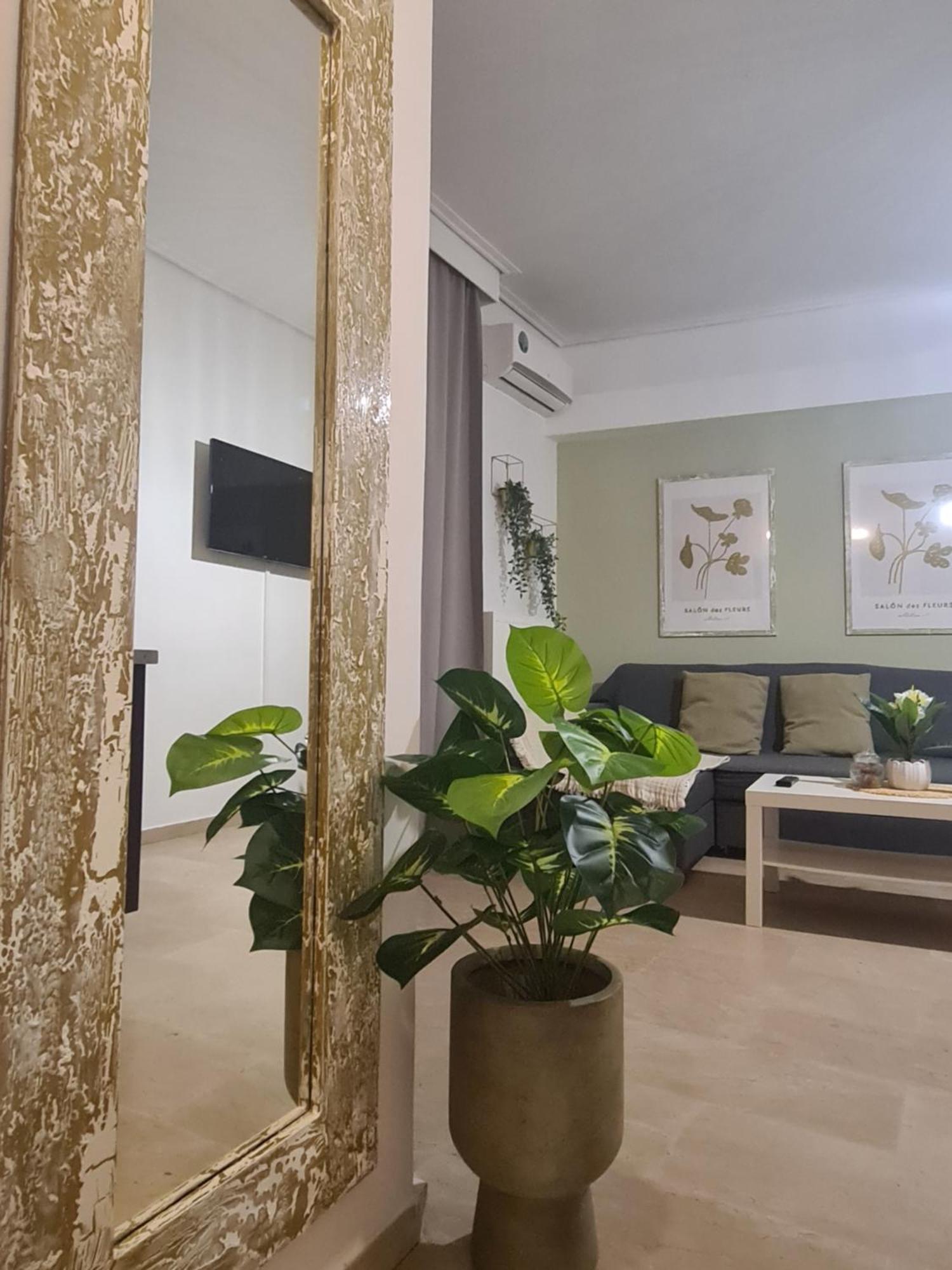 Apartment In The Heart Of The City 3A لاريسا المظهر الخارجي الصورة